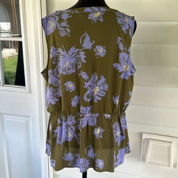 CAbi Celebrity Top Sleeveless Pop Flower Zipper Accent Med Tank Style #4184  A - Picture 6 of 8
